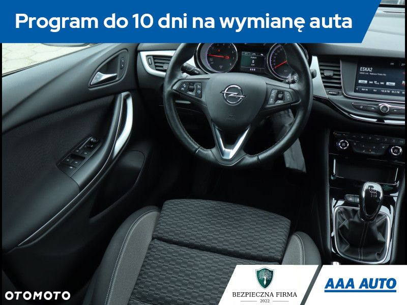 Opel Astra - 8