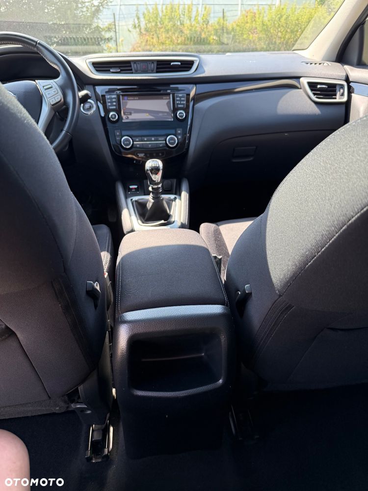 Nissan Qashqai - 25