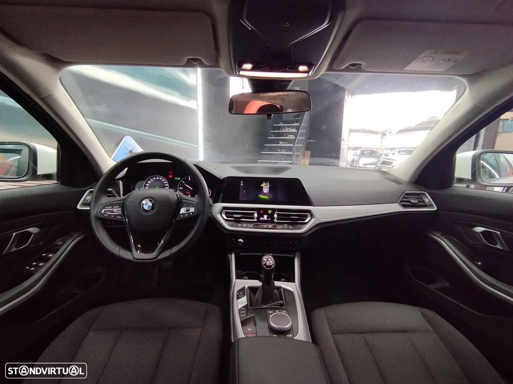 BMW 318 d Corporate Edition - 14