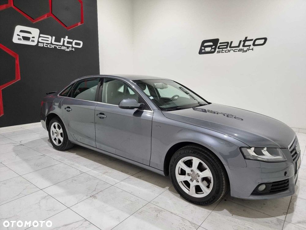Audi A4 Limousine - 9