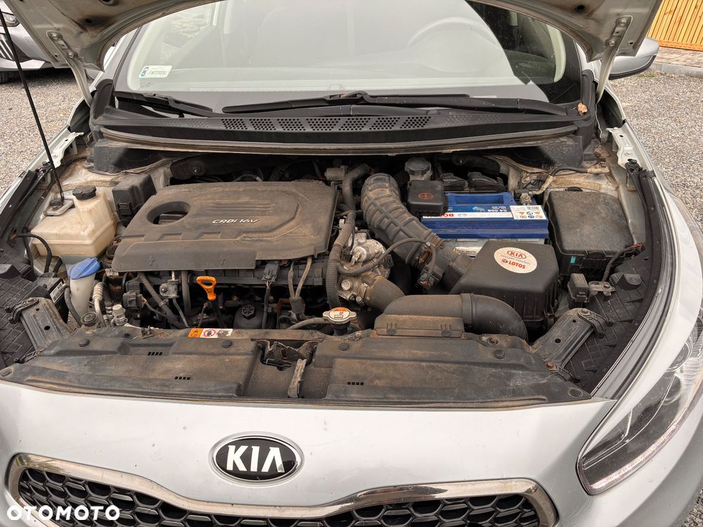 Kia Ceed - 10
