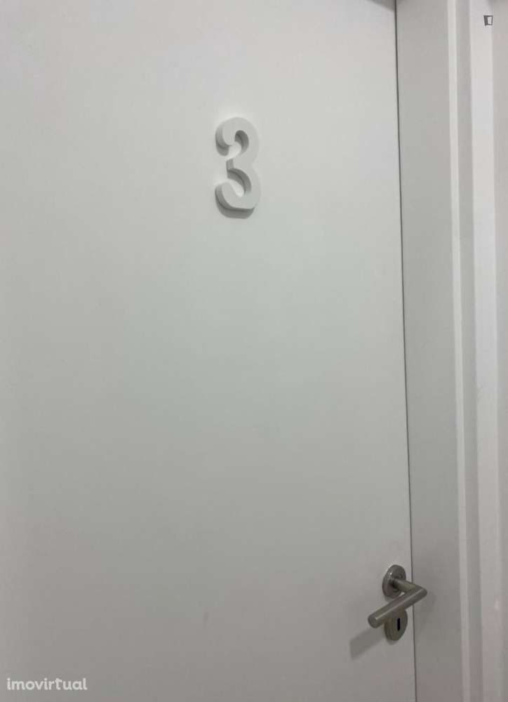 Quarto - localizado em Benfica Lisbon - Grande imagem: 4/23