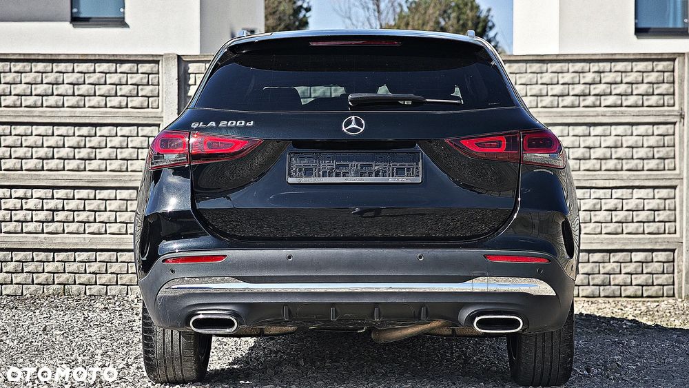Mercedes-Benz GLA 200 d 8G-DCT AMG Line - 9