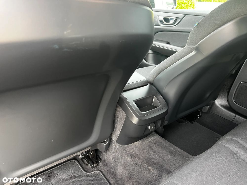 Volvo V60 D3 Momentum - 29