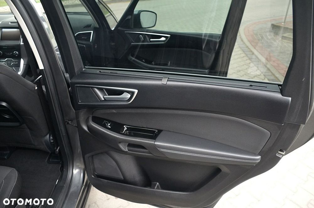 Ford S-Max - 23