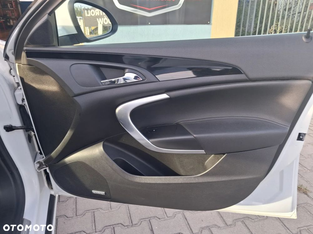 Opel Insignia 2.0 Turbo 4x4 Cosmo - 25