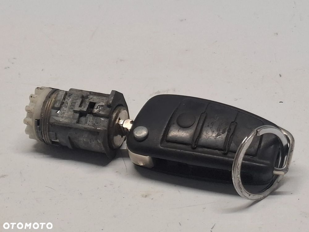 WKLADKA KLUCZYK AUDI A4 B7 SLASK WYSYLKA VAT - 1