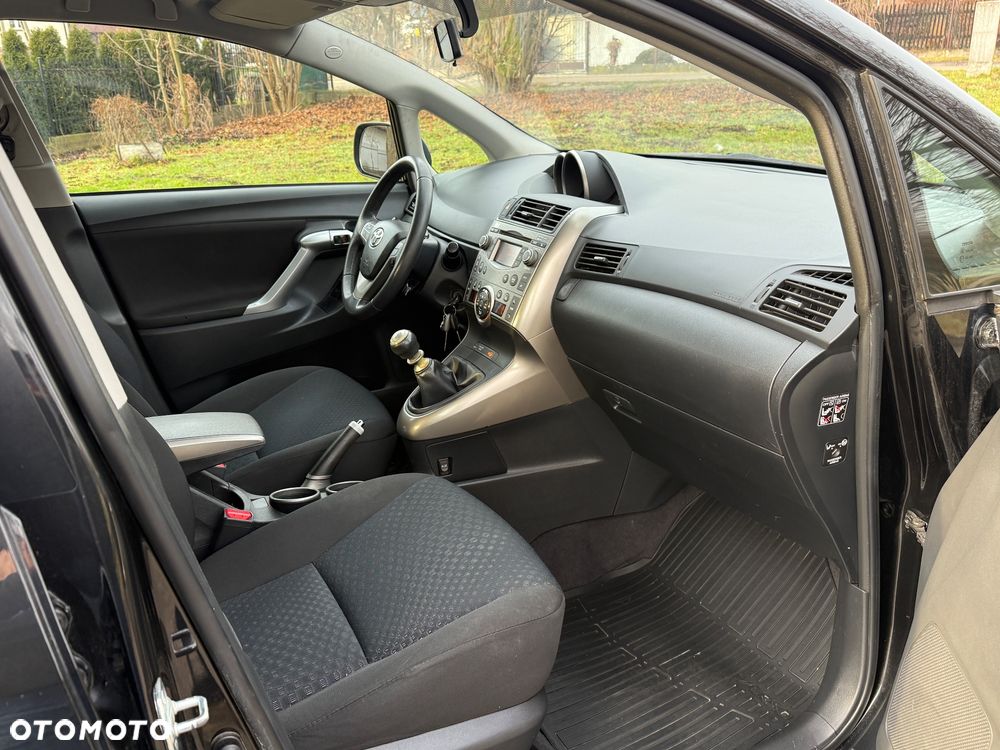 Toyota Verso - 22