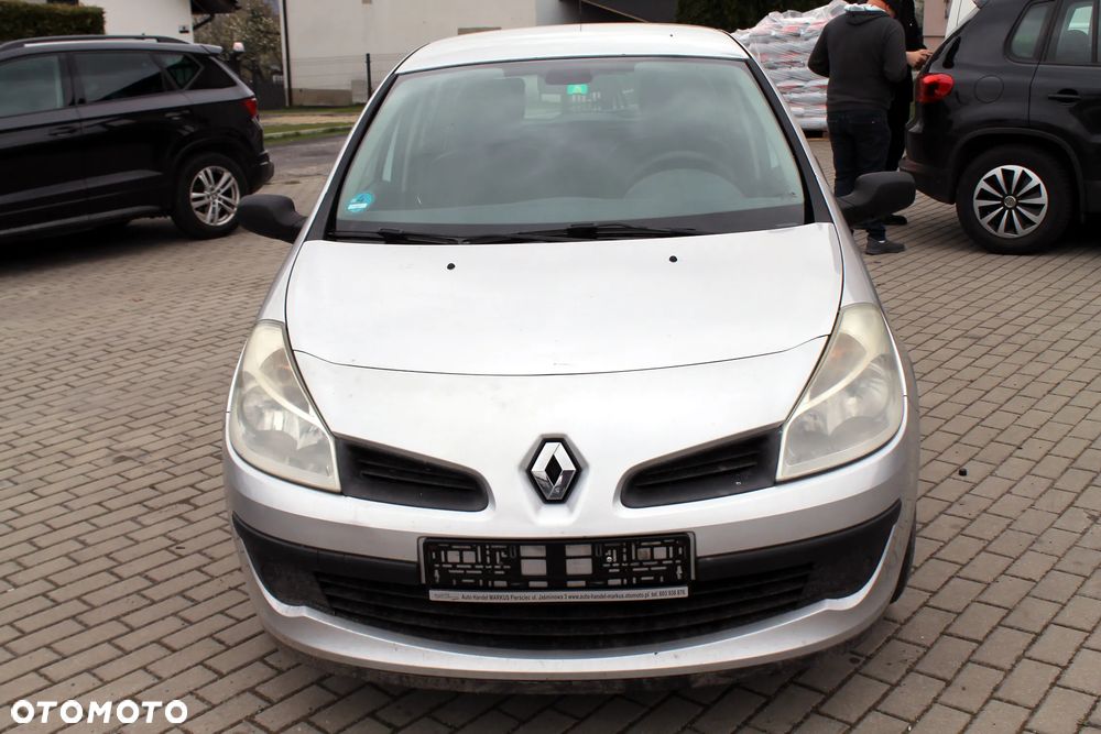 Renault Clio - 1