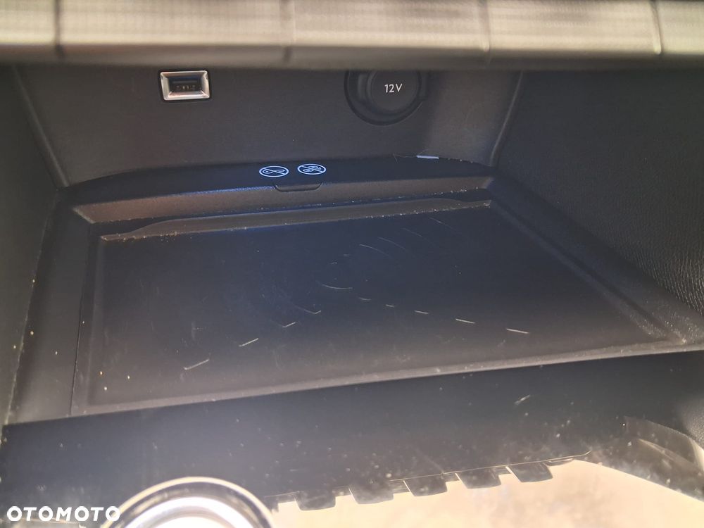 Peugeot 5008 PureTech 130 EAT8 Stop & Start Allure Business-Paket - 25