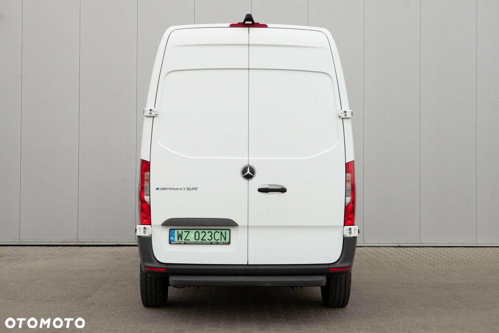Mercedes-Benz eSprinter - 9