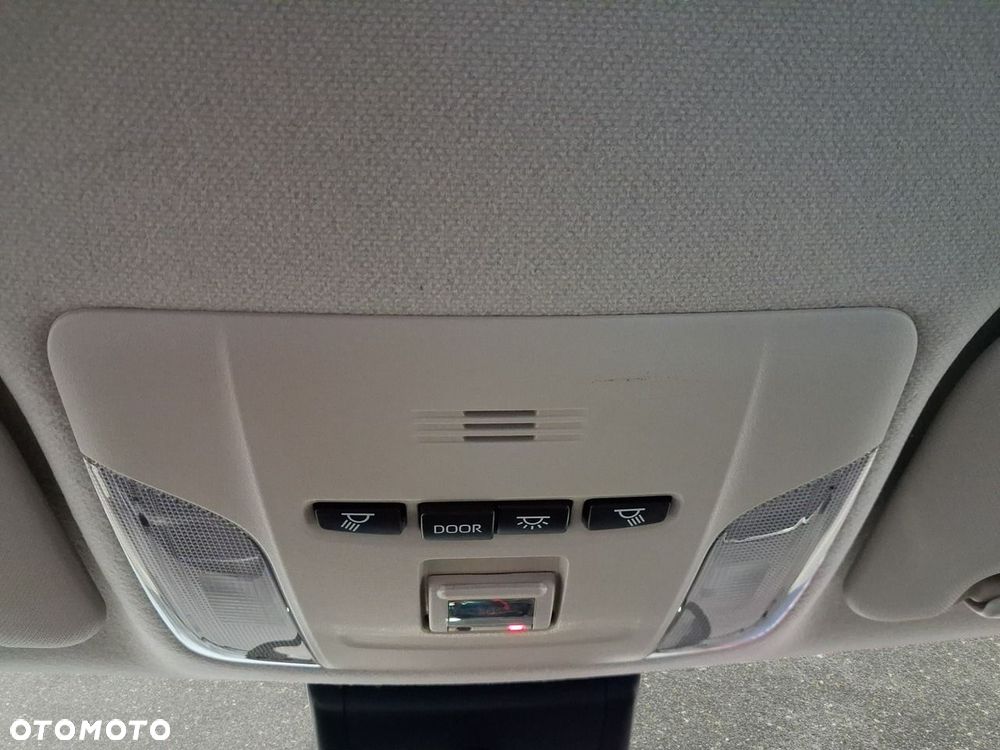 Toyota Corolla - 13