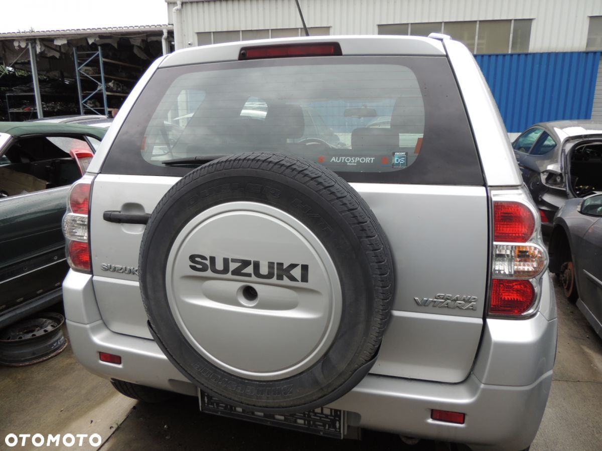 Klapa bagażnika Suzuki Grand Vitara '07 3D - 1