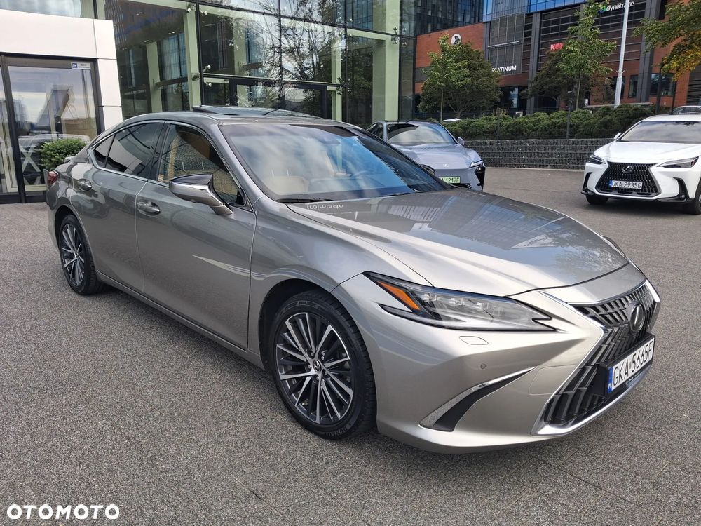 Lexus ES 300h Prestige - 4