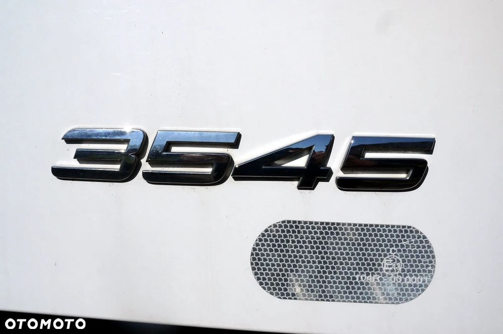 Mercedes-Benz AROCS - 16