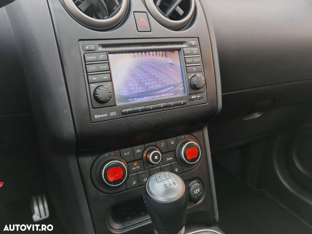 Nissan Qashqai+2 2.0 dCi DPF 4x4 tekna - 11