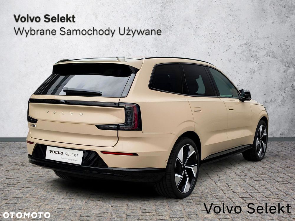 Volvo EX90 - 8