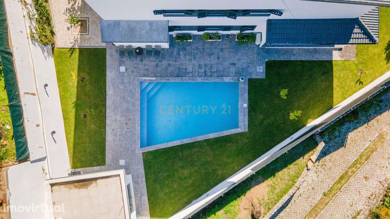 Moradia T7 com piscina – Elegância, Conforto e Exclusividade, zona pre - Grande imagem: 2/50