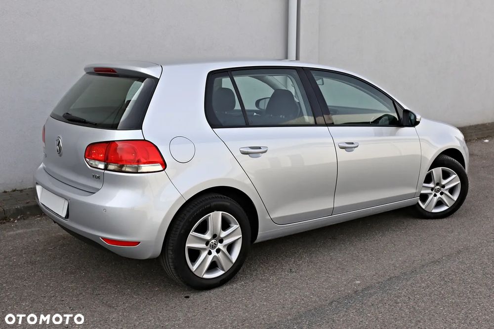 Volkswagen Golf 1.6 TDI DPF BlueMotion Technology Team - 18