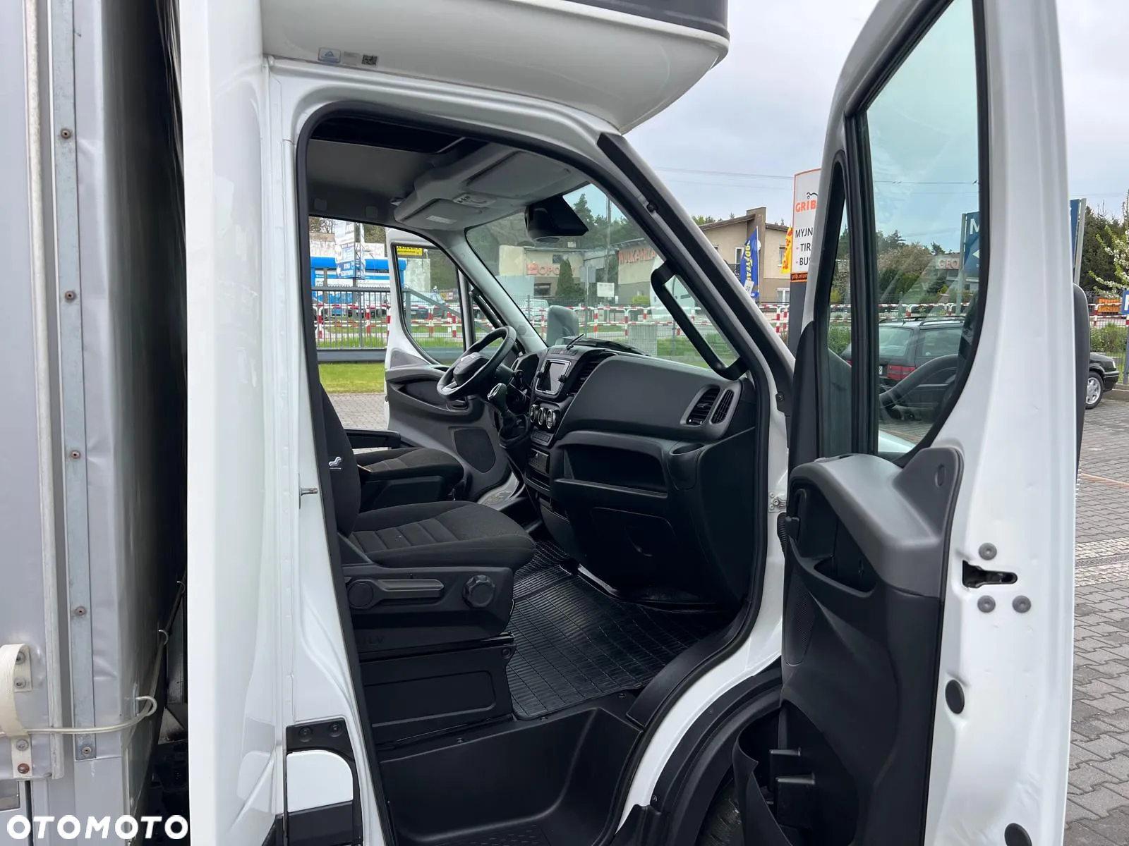 Iveco DAILY 72C18 70C18 HI-MATIC EURO 6E FIRANKA+SUWANY DACH+WINDA 1000 kg - 23