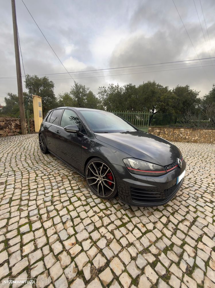 VW Golf GTI Performance BlueMotion - 2