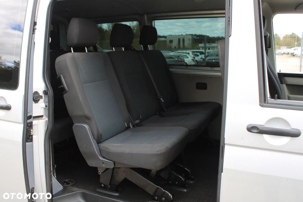 Volkswagen Transporter - 24