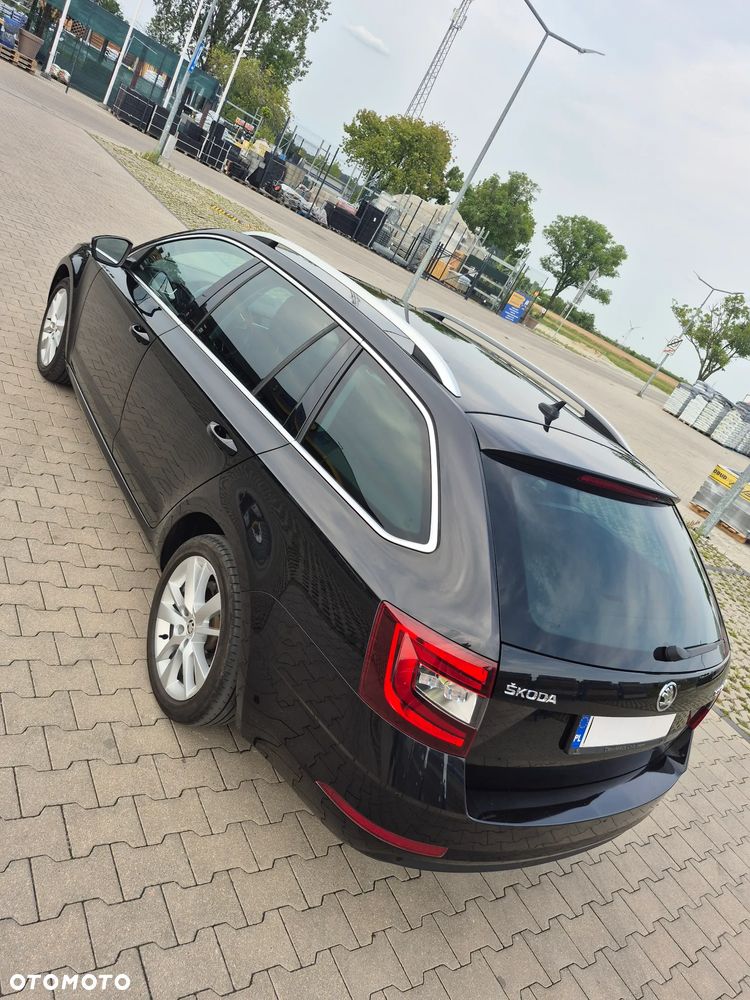 Skoda Octavia 2.0 TDI Elegance DSG - 9
