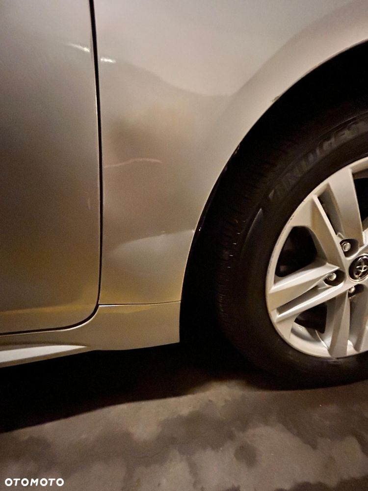 Toyota Corolla 1.8 Hybrid Comfort - 17