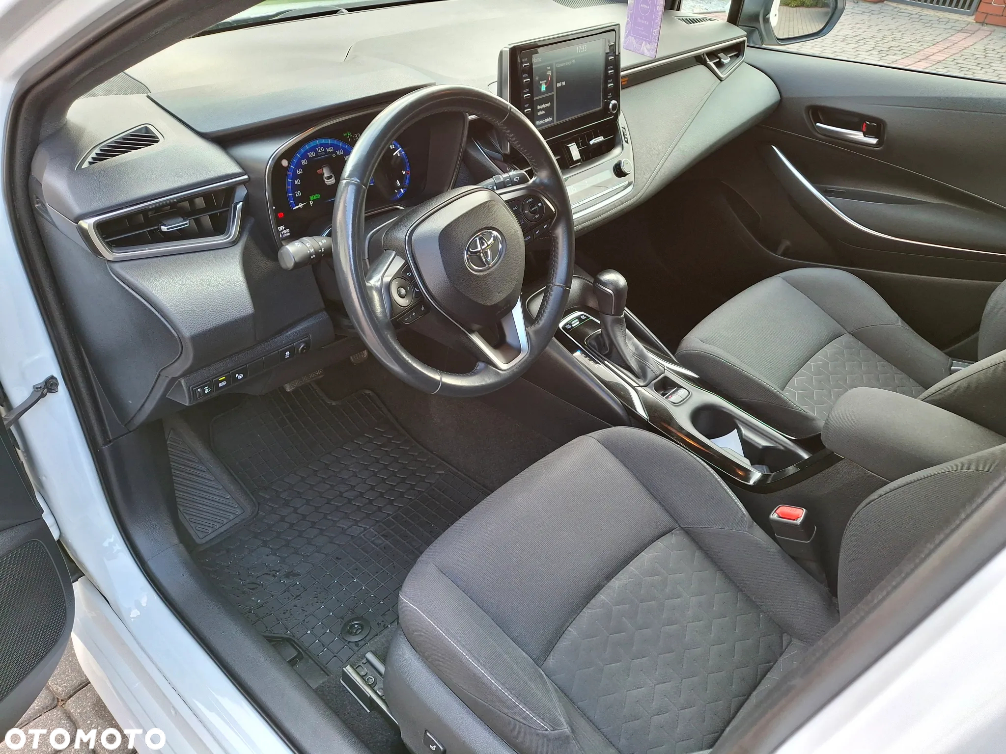Toyota Corolla - 16