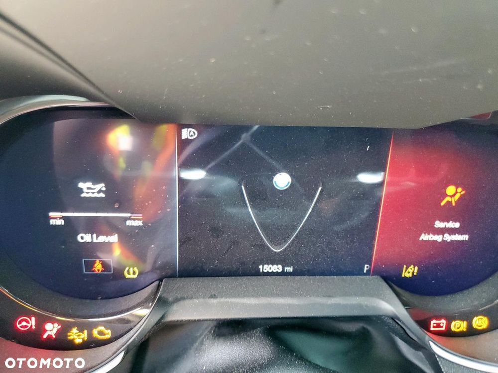 Alfa Romeo Giulia 2.0 Turbo 16V AT8-Q4 Intensa - 5