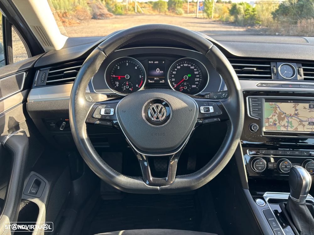 VW Passat 2.0 TDI Highline DSG - 16