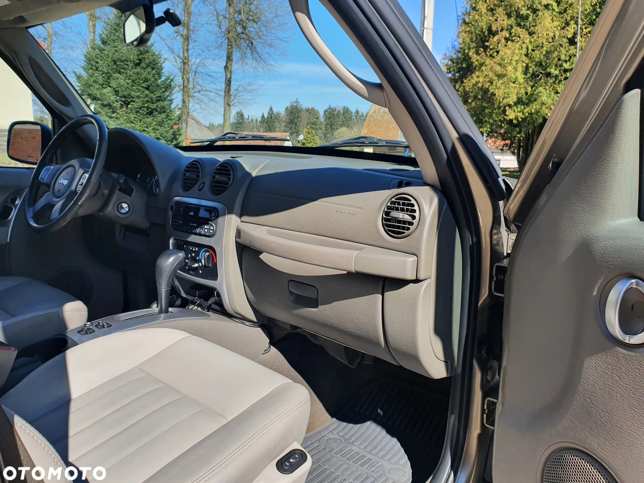 Jeep Liberty 2.8 CRD 4x4 - 25