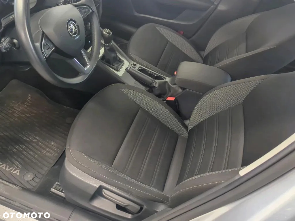 Skoda Octavia 1.5 TSI ACT Ambition - 9