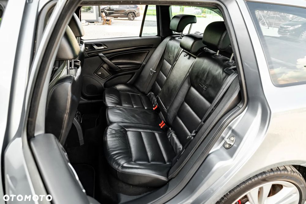 Skoda Octavia 2.0 TSI DSG RS - 22