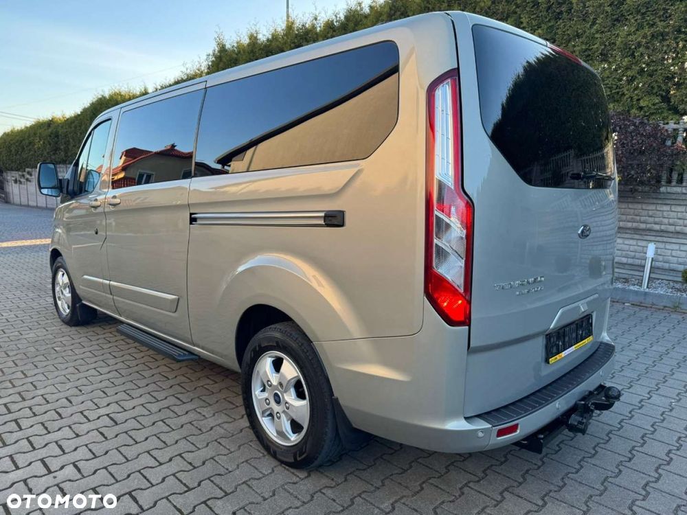 Ford Tourneo Custom - 20