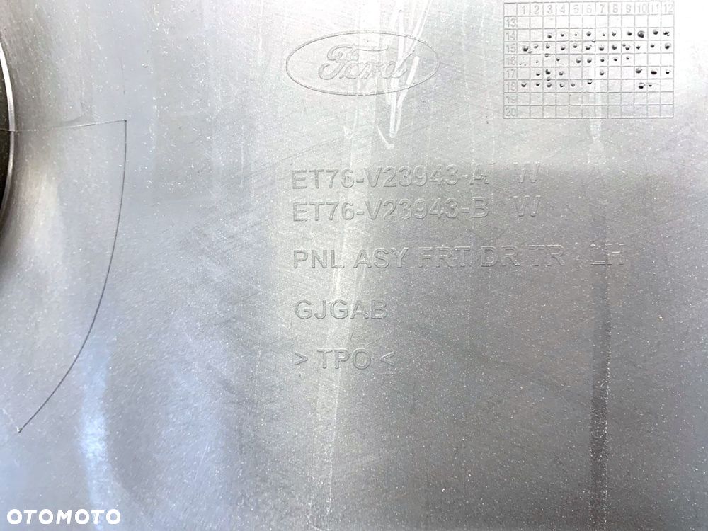 BOCZEK DRZWI LEWY PRZÓD  FORD TRANSIT COURIER B460 Nadwozie pełne/minivan 2014 - 2022 1.0 EcoBoost - 4