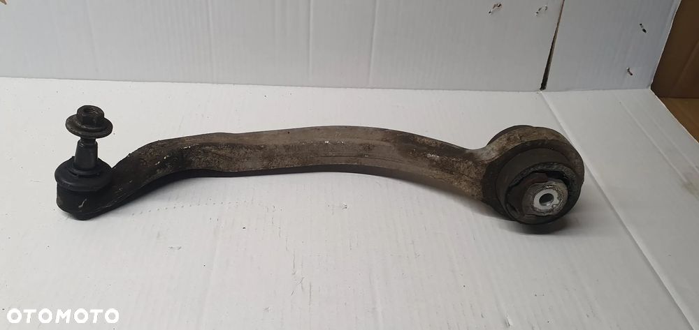 Wahacz lewy przód przedni Audi A4 B6 - 2