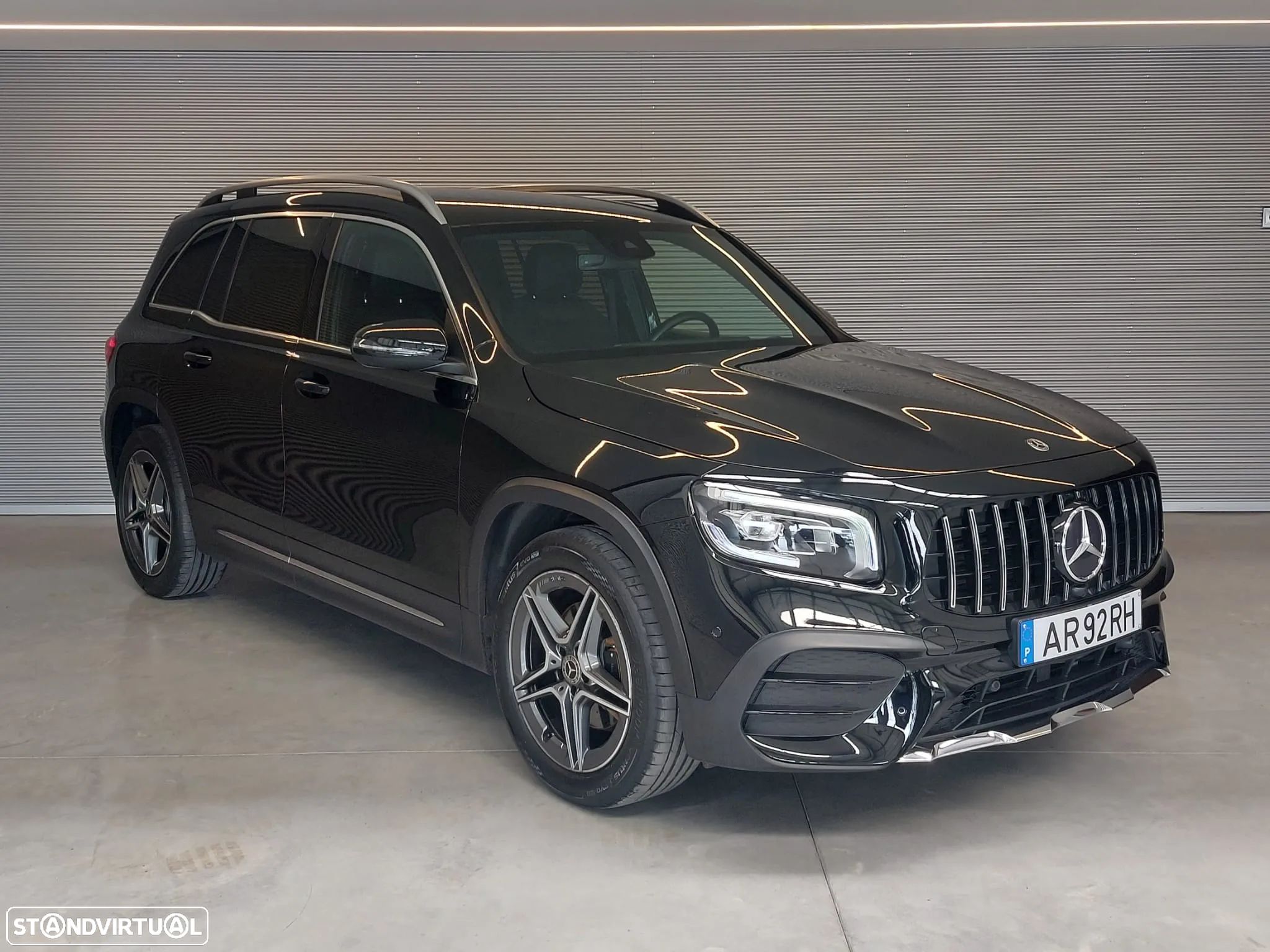 Mercedes-Benz GLB 200 AMG Line - 1