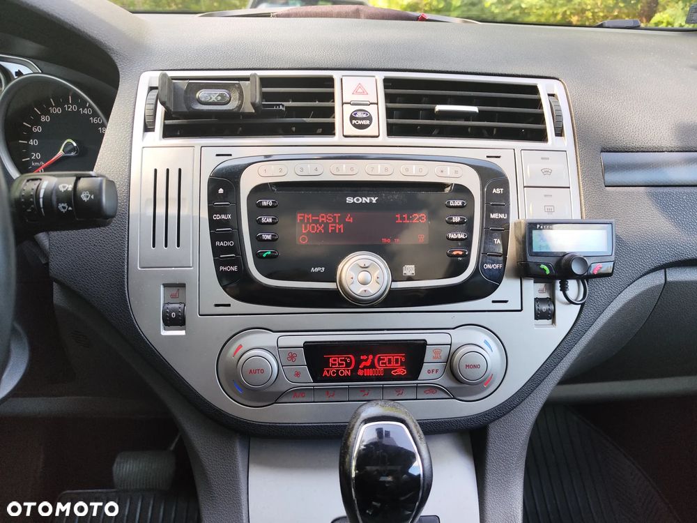 Ford Kuga 2.5 Titanium - 38