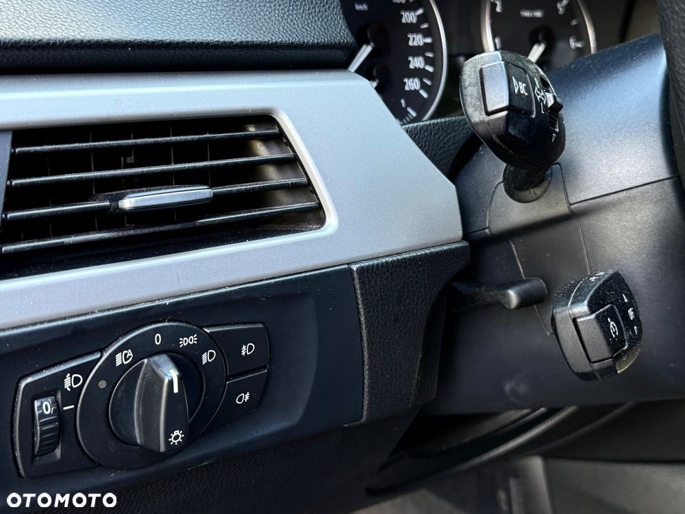 BMW Seria 3 - 17