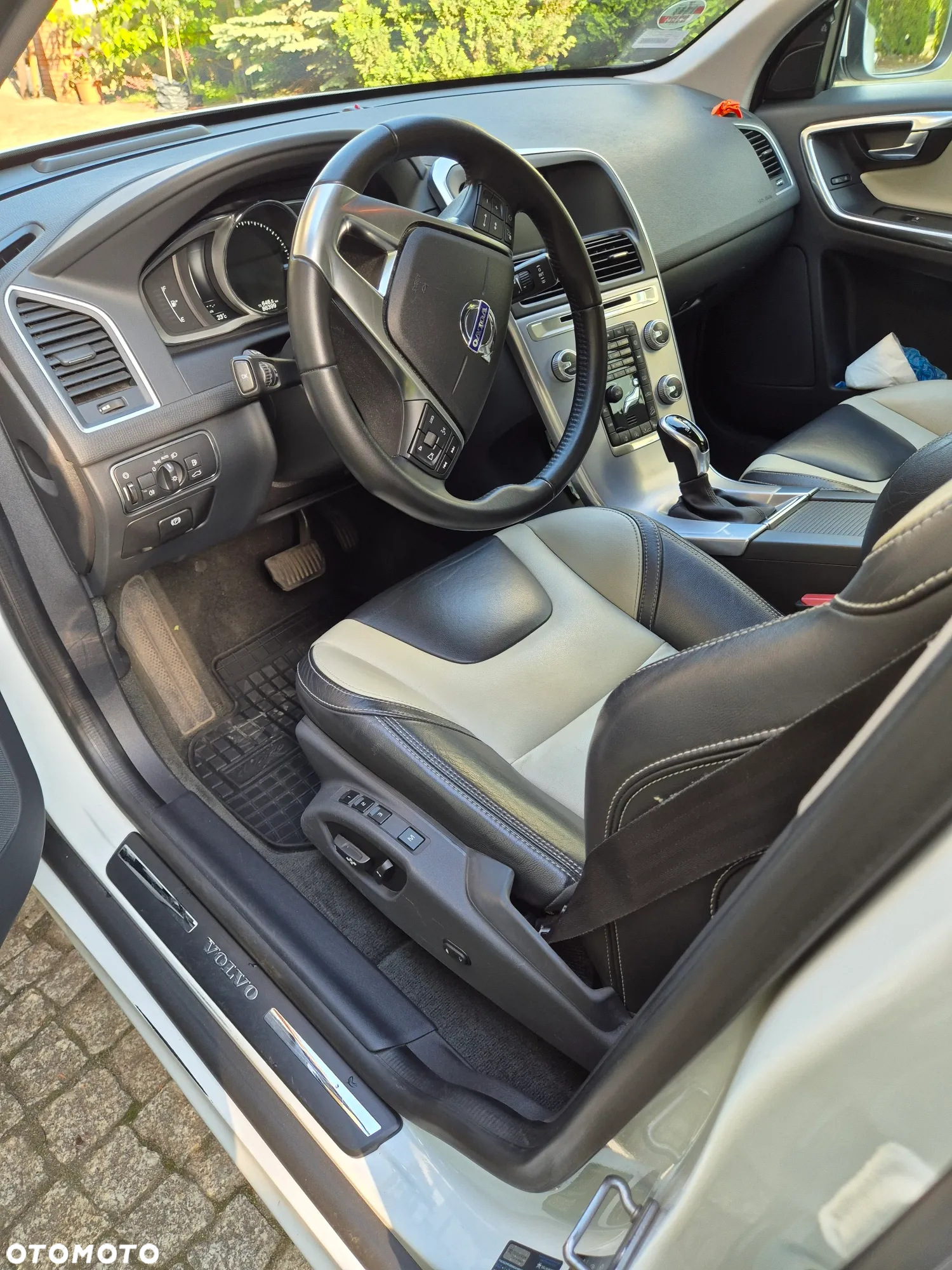 Volvo XC 60 D5 AWD Summum - 14
