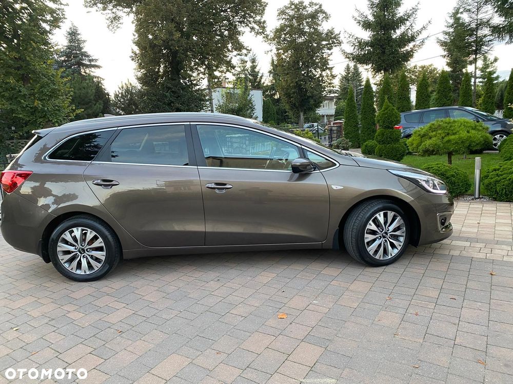 Kia Ceed 1.6 GDI Fifa World Cup Edition - 5