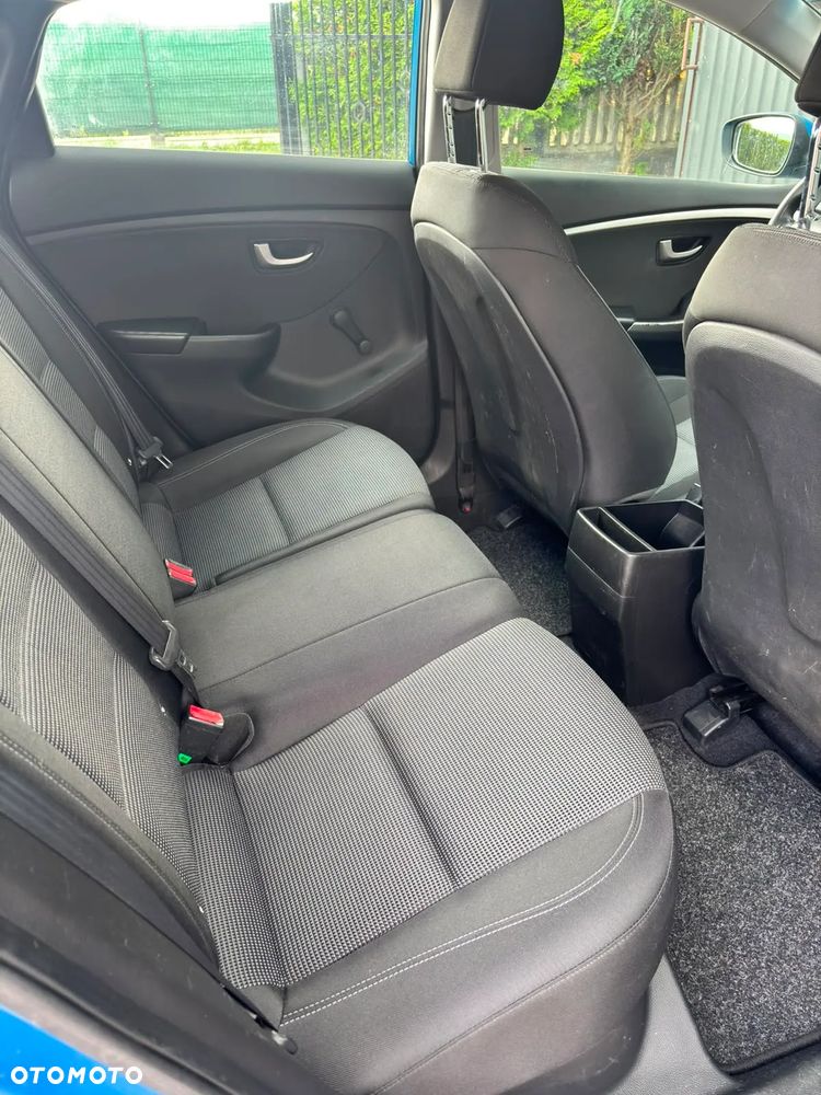 Hyundai i30 blue 1.6 CRDi Passion - 20
