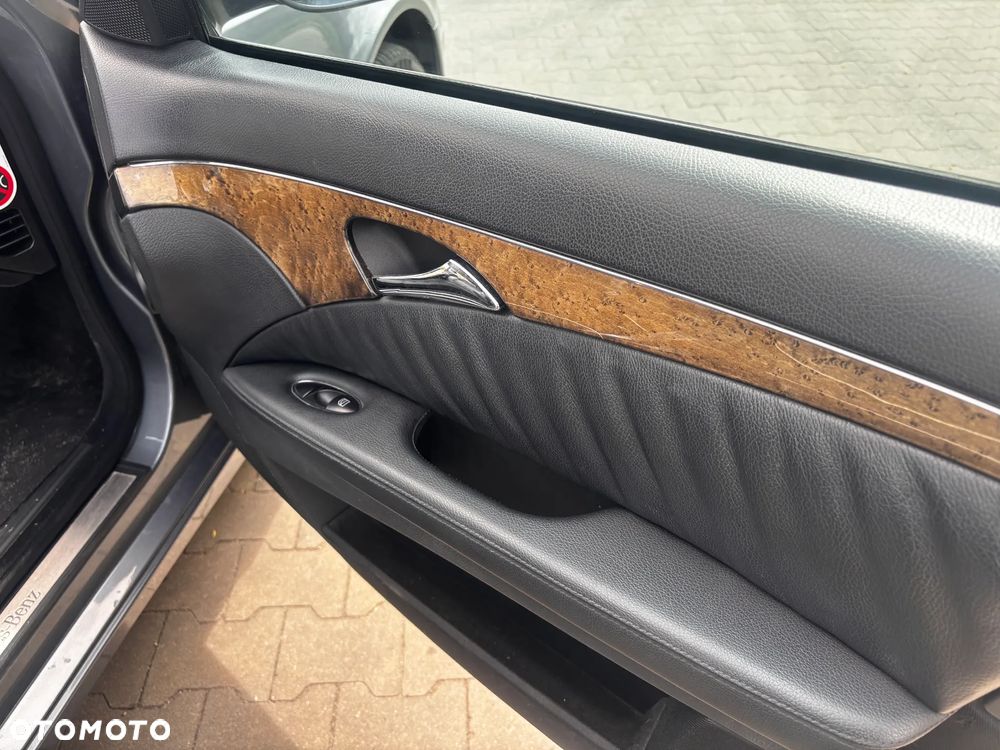 Mercedes-Benz Klasa E 320 CDI 7G-TRONIC Avantgarde BusinessEDITION - 13