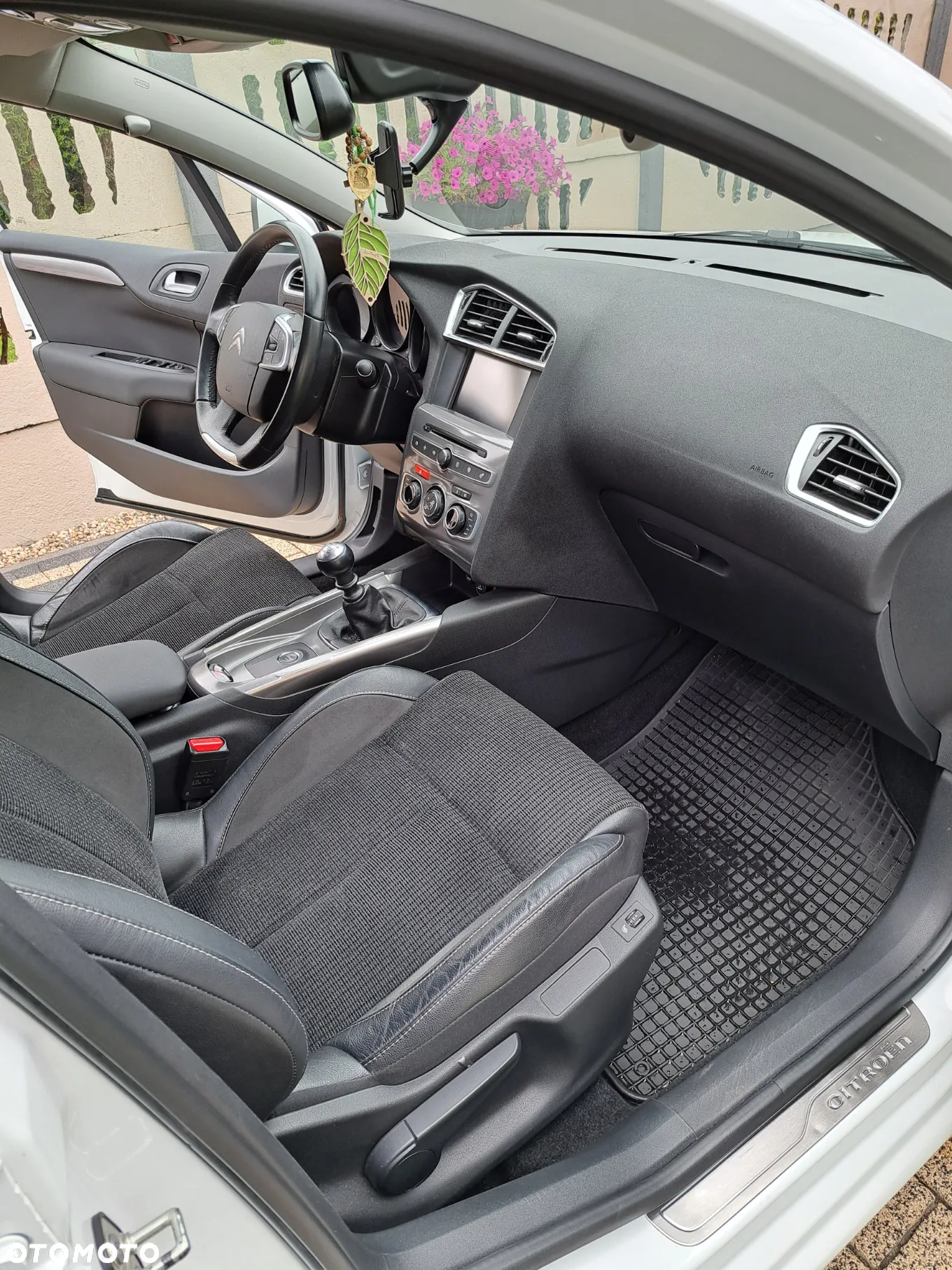 Citroën C4 1.2 PureTech Shine S&S - 11