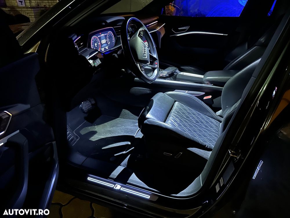 Audi e-tron Sportback S quattro - 38