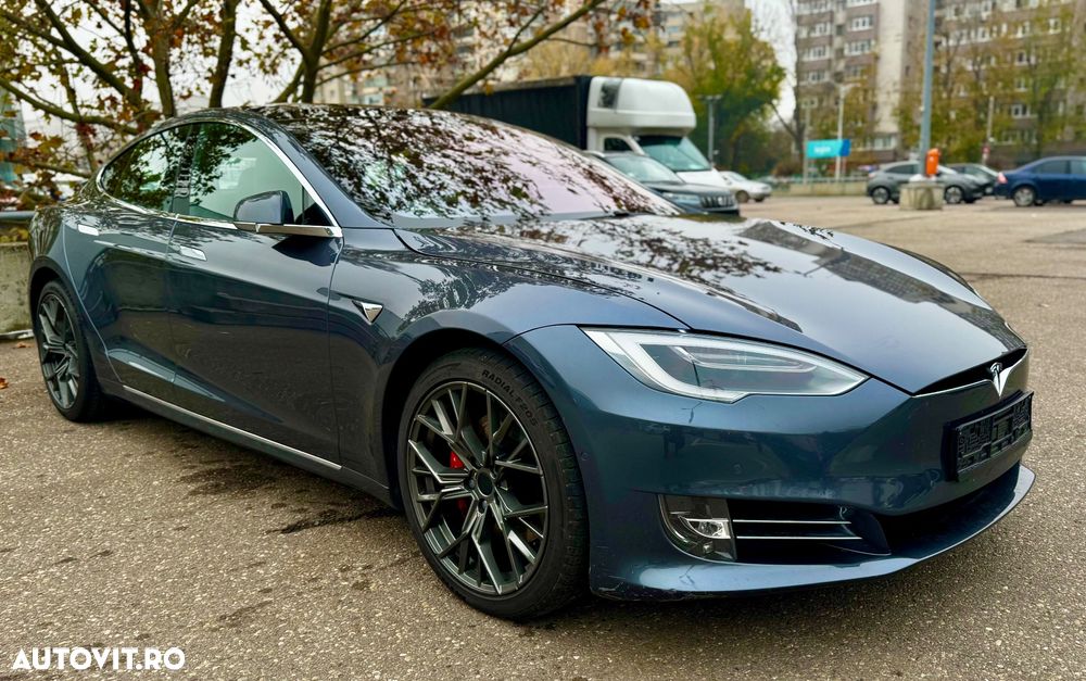 Tesla Model S Ludicrous Performance - 1