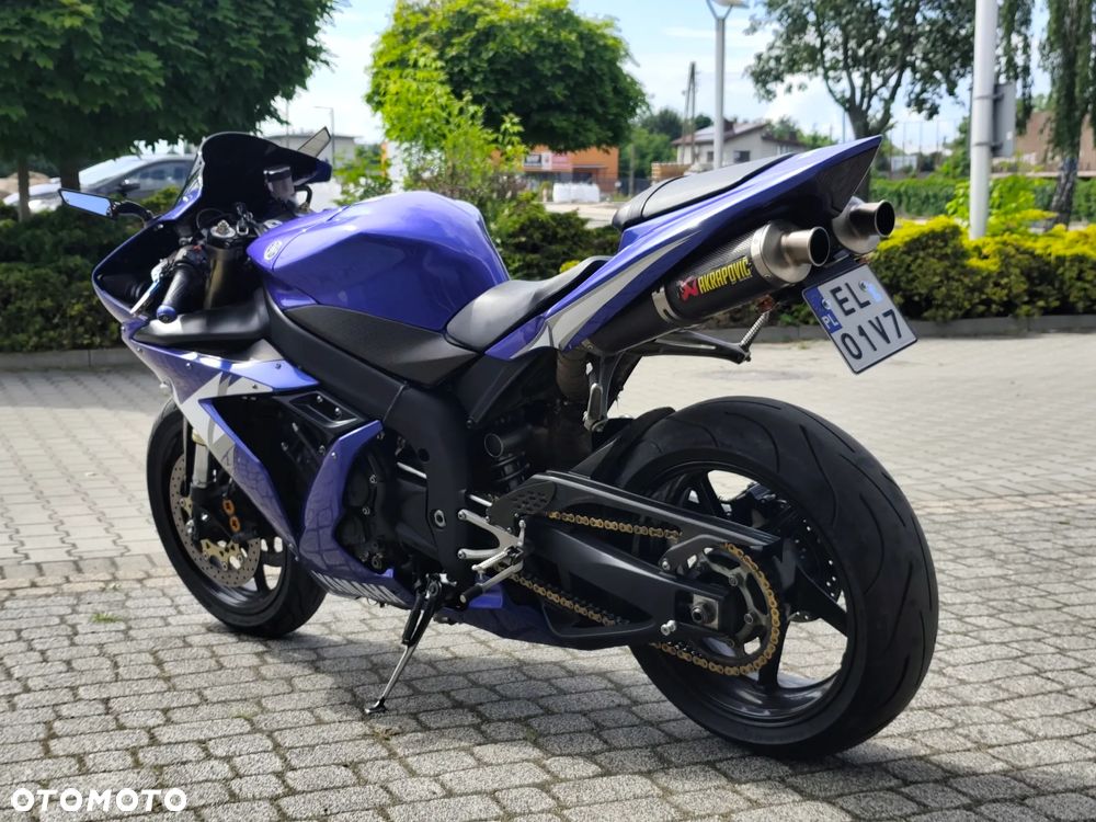 Yamaha R1 - 5