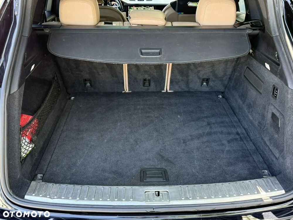 Porsche Cayenne - 15