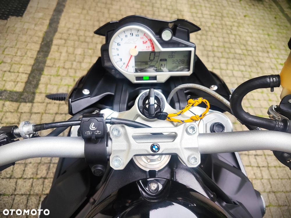 BMW S - 11